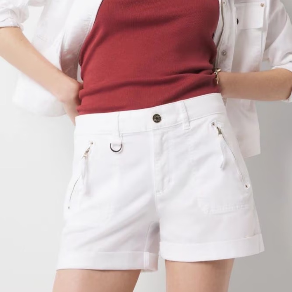 WHITE HOUSE BLACK MARKET - mid rise Women's White Cargo Shorts